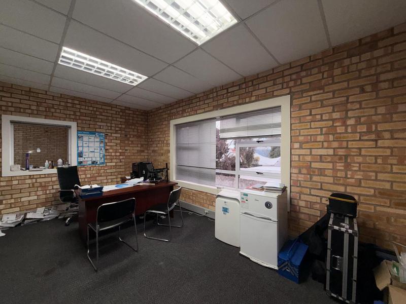To Let Commercial Property for Rent in Newton Park Eastern Cape